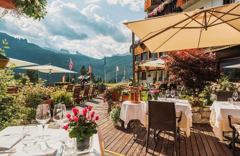 Hotel Mirage Cortina d'Ampezzo Bagian luar foto