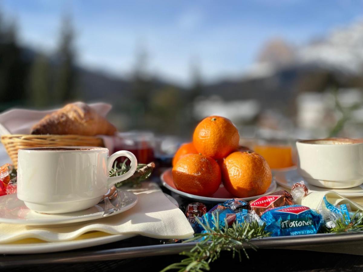 Hotel Mirage Cortina d'Ampezzo Bagian luar foto