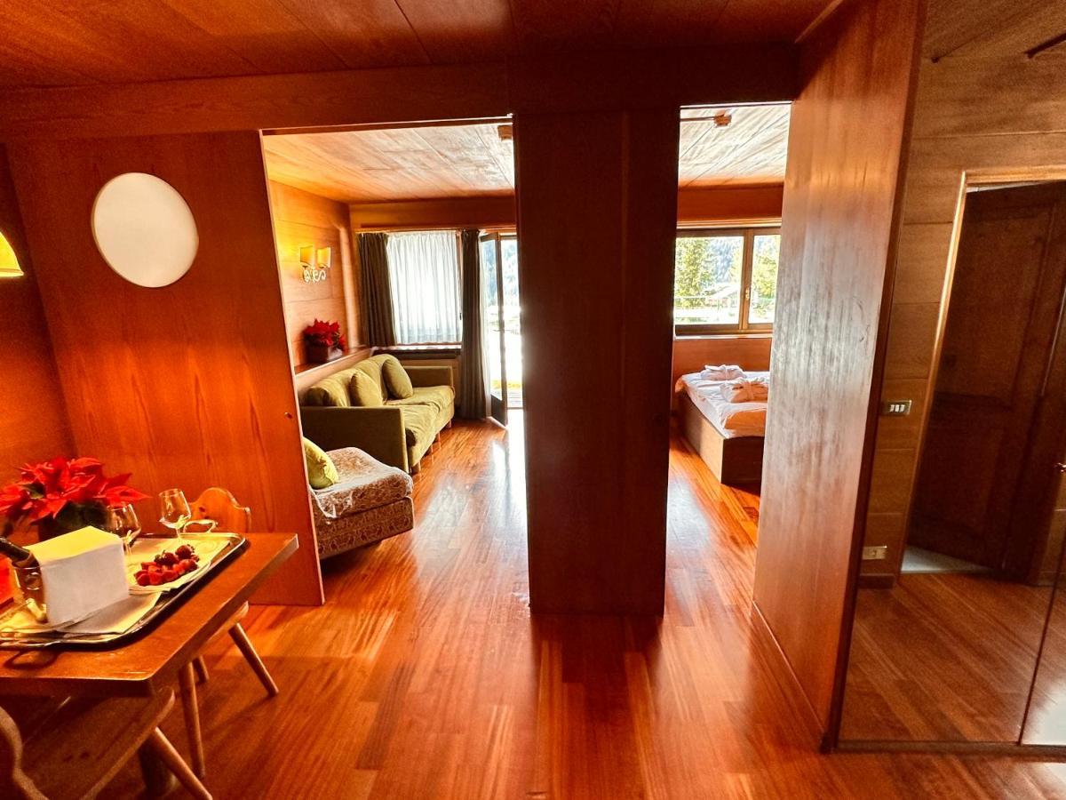 Hotel Mirage Cortina d'Ampezzo Bagian luar foto