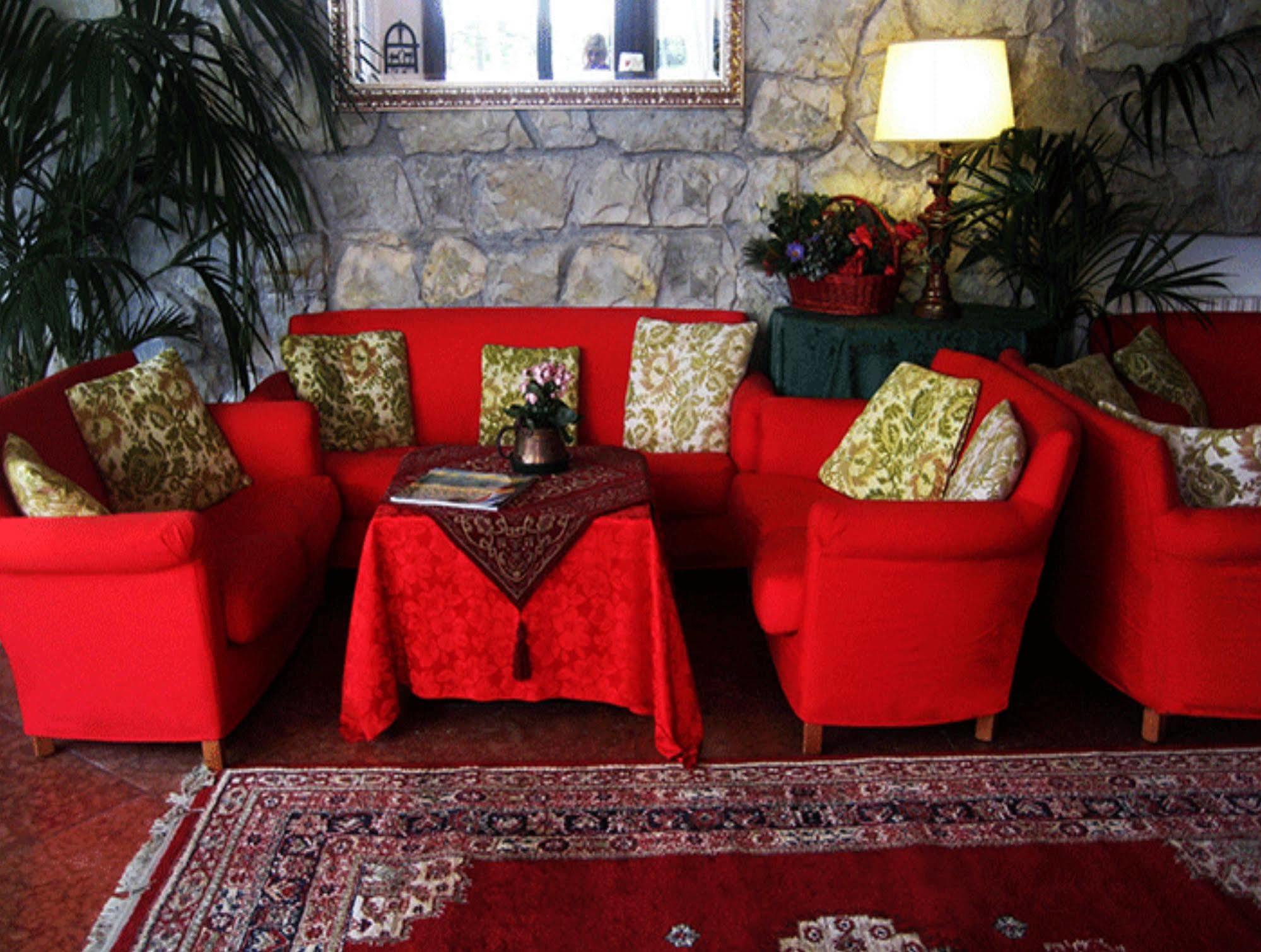 Hotel Mirage Cortina d'Ampezzo Bagian luar foto