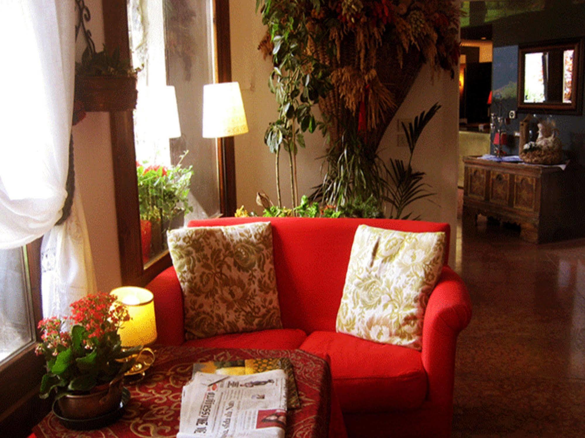 Hotel Mirage Cortina d'Ampezzo Bagian luar foto